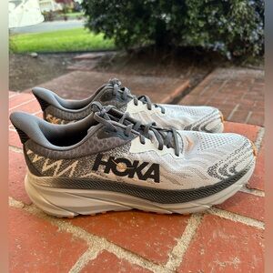 Hoka Challenger ATR 7 Men’s size 11 wide - NEW